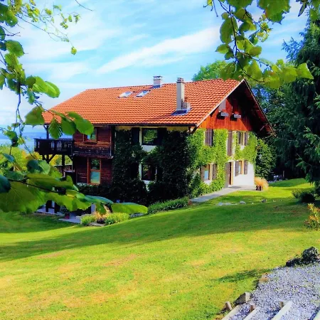 Domaine De L'olifant 3*